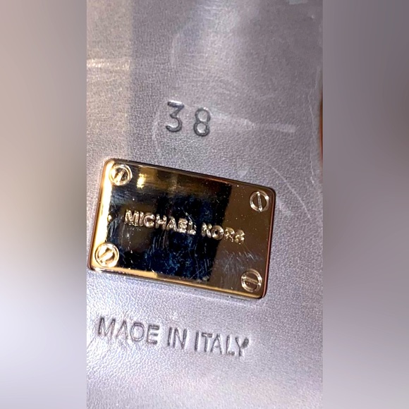 MICHAEL KORS GRAY SUEDE STILETTO HEELS MADE IN ITALY - Picture 7 of 9